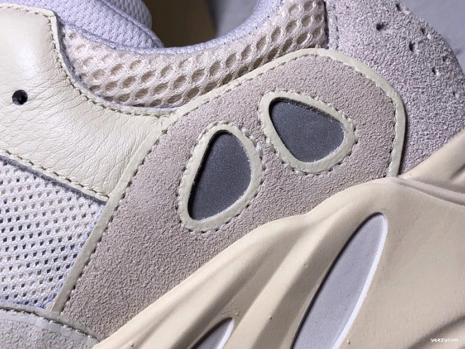 EG7596 Adidas 700 Analog Boost Yeezy 1025